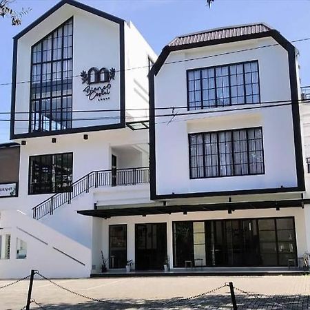 Bianco Costel Hotel Bogor Buitenkant foto