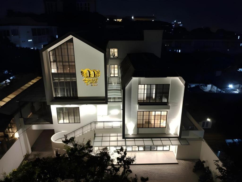 Bianco Costel Hotel Bogor Buitenkant foto