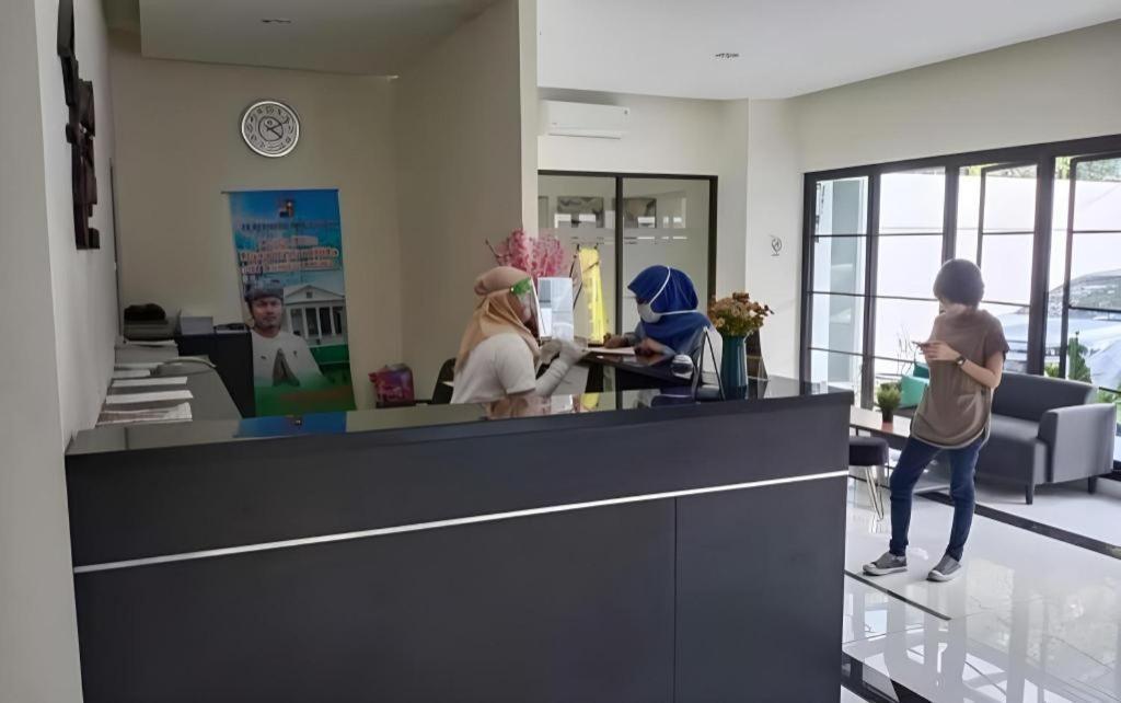 Bianco Costel Hotel Bogor Buitenkant foto