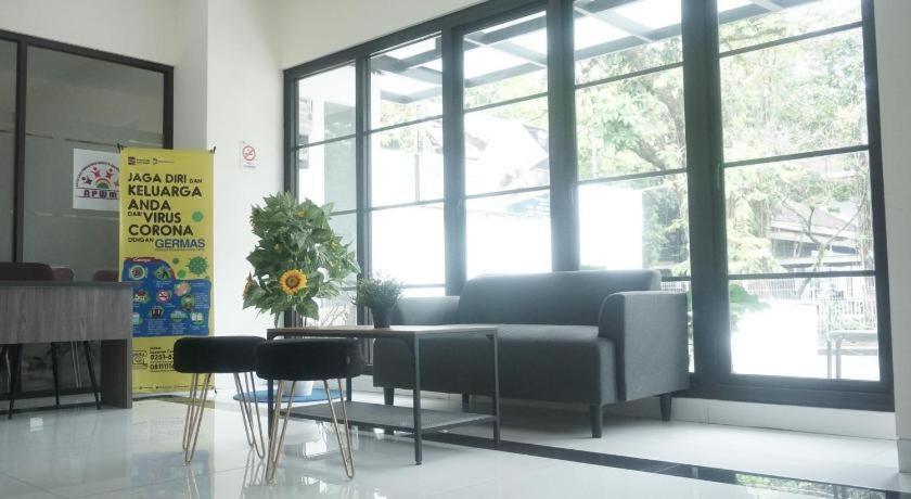 Bianco Costel Hotel Bogor Buitenkant foto