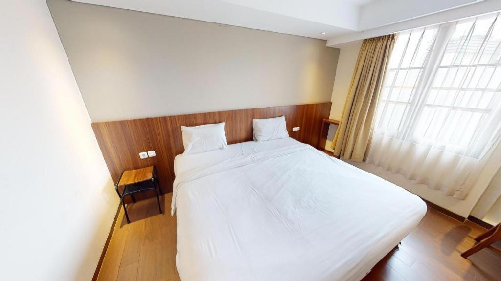 Bianco Costel Hotel Bogor Buitenkant foto