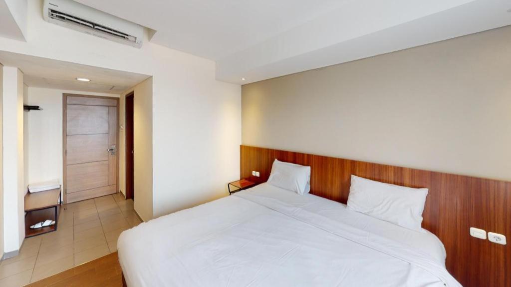 Bianco Costel Hotel Bogor Buitenkant foto